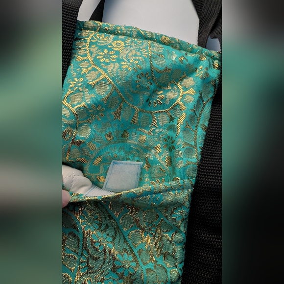 Riri Metallic Embellished Tote bag - Picture 16 of 17